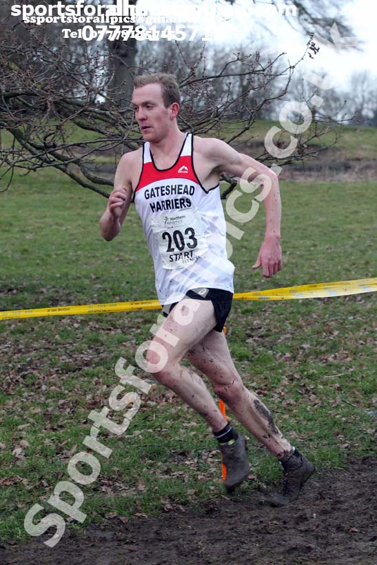 Senior mens Northern Cross Country Champs., Camp Hill Estate, Kirklington.  Photo: David T. Hewitson/Sports for All Pics